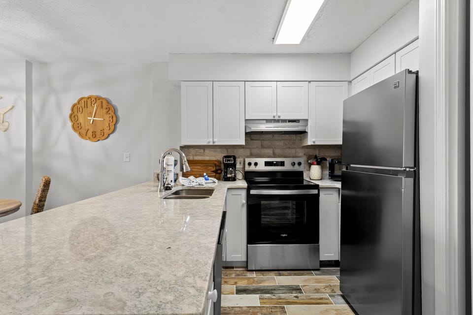 Plantation Palms 6311 
2 bedroom 2 bathrooms, sleeps 6. Managed by Island Rentals