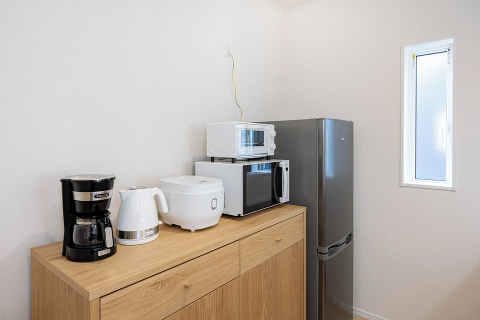 Superior Villa, Balcony, City View | Private kitchen | Full-size fridge, microwave, stovetop, toaster