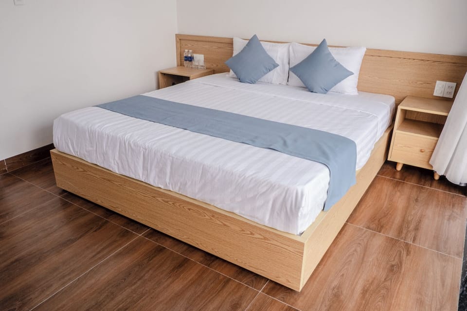 Deluxe Double Room, Balcony, Garden View | Desk, blackout drapes, soundproofing, free WiFi