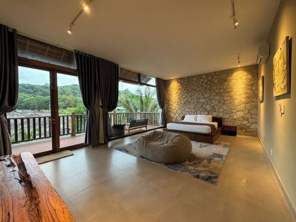 Family Villa, Balcony, Garden View | Minibar, free WiFi, bed sheets