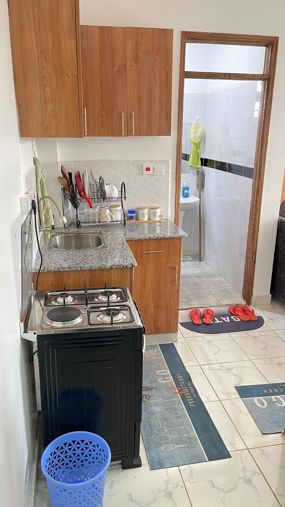 Deluxe Studio, City View | Private kitchen