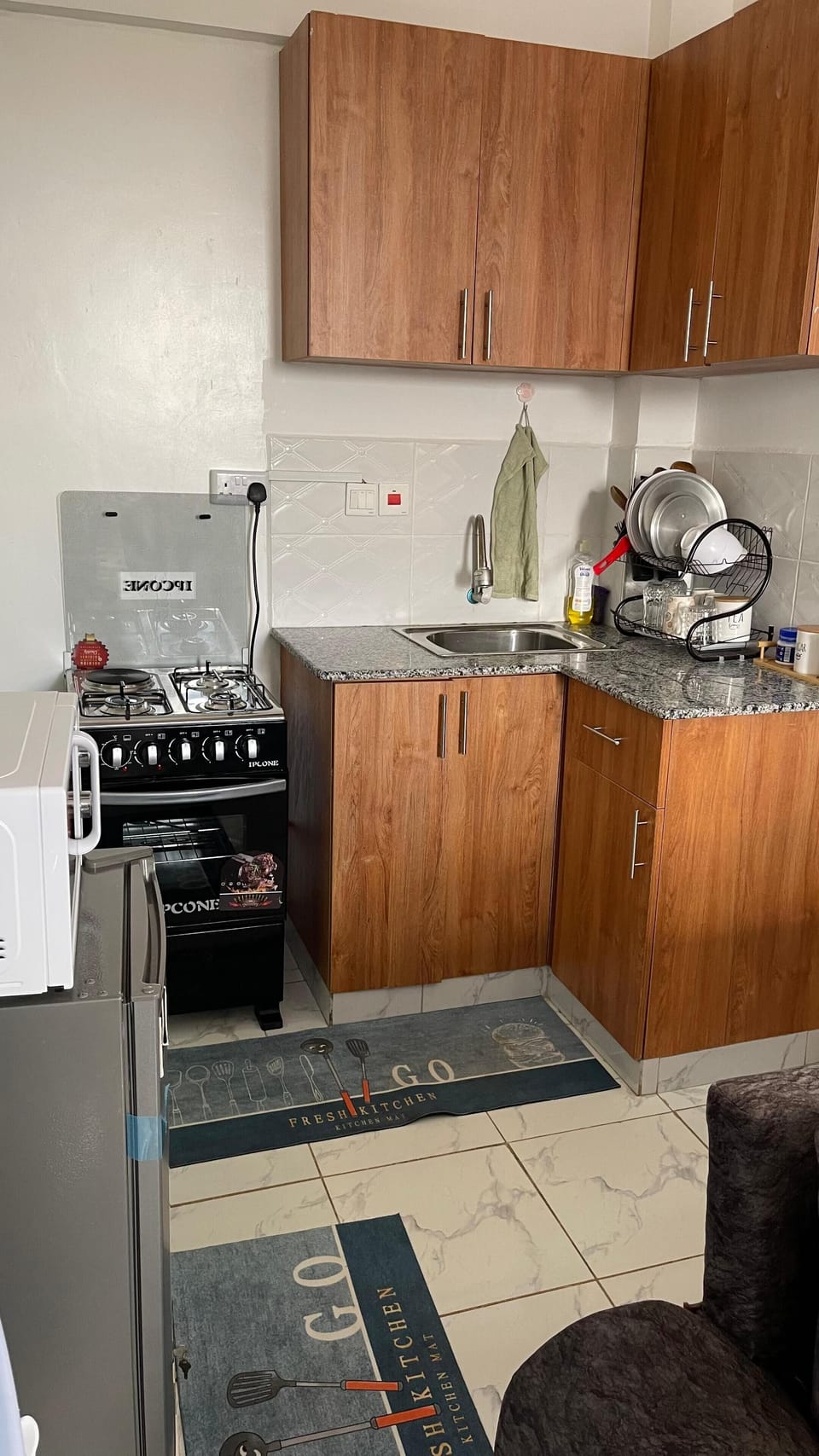 Deluxe Studio, City View | Private kitchen