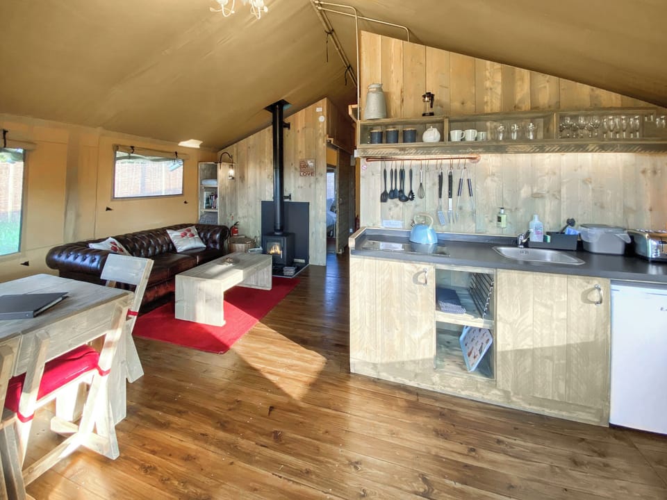 Open plan living space | Pheasant Lodge, Pangbourne