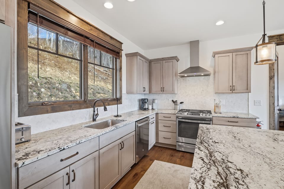 Spacious kitchen with everything you need to cook for the group