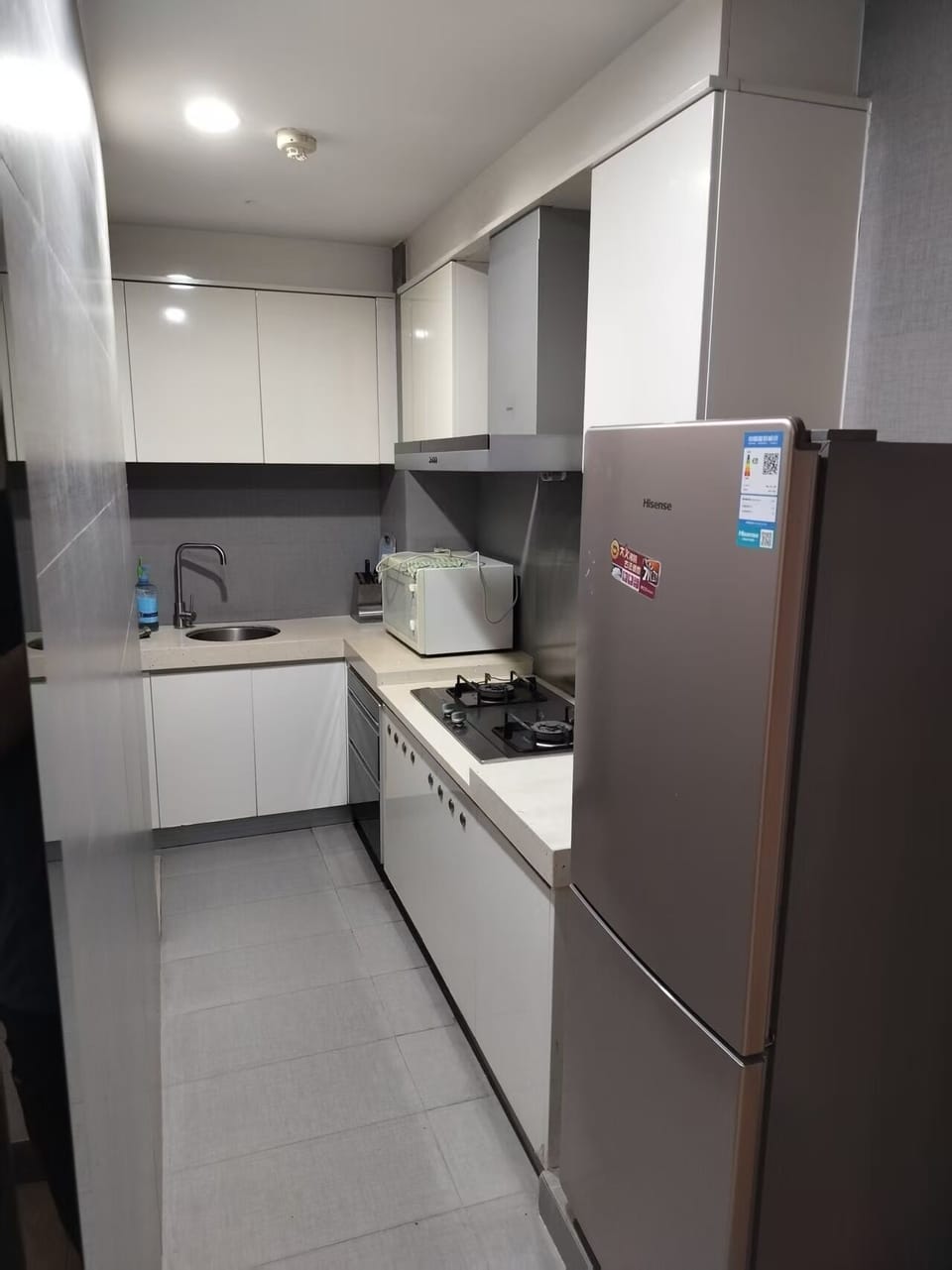 Comfort Apartment, City View | Private kitchen | Full-size fridge, microwave, stovetop, cookware/dishes/utensils