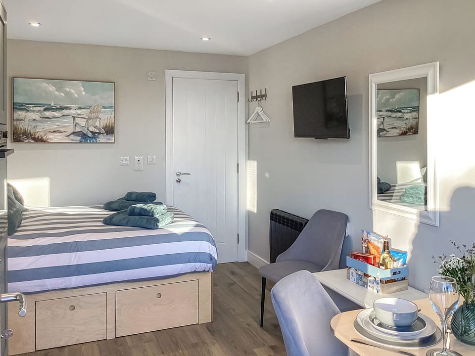 Double bedroom | Wee Shore Walk, Balintore