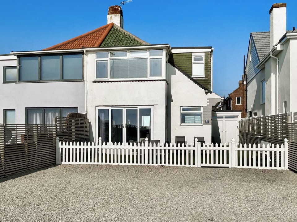 Exterior | Ocean View - Ocean Properties, Worthing