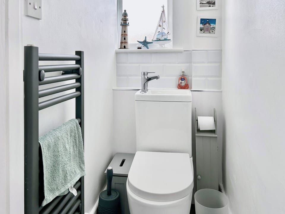 Bathroom | Ocean View - Ocean Properties, Worthing