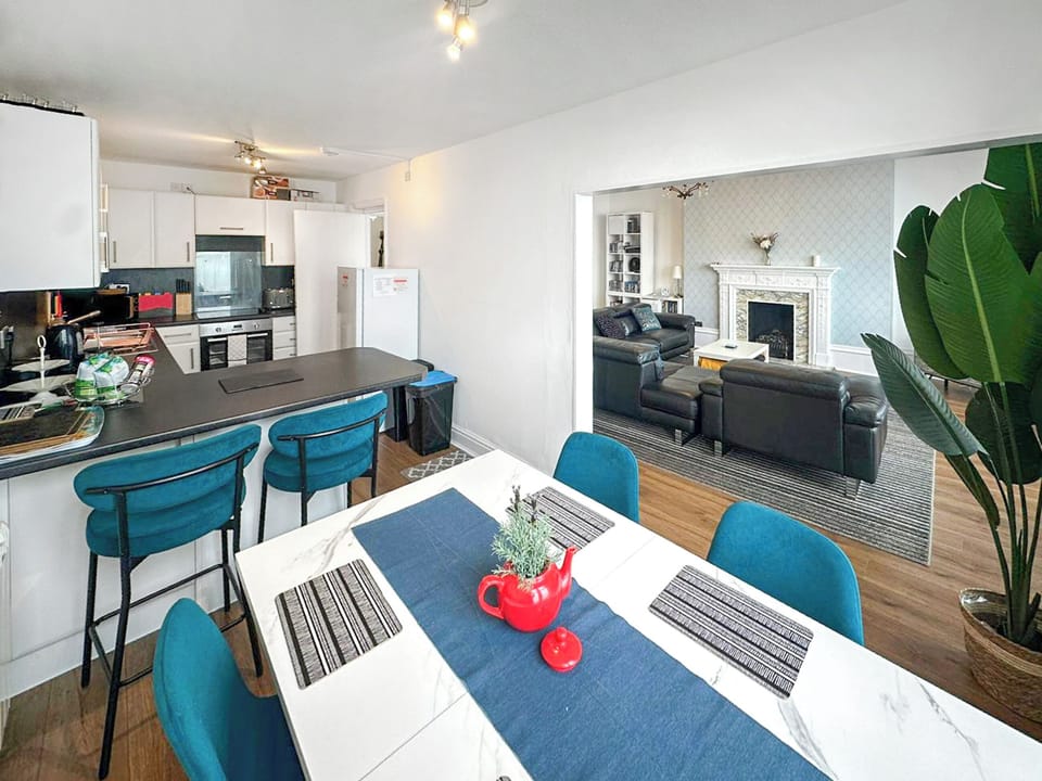 Open plan living space | Sea Vistas, Scarborough