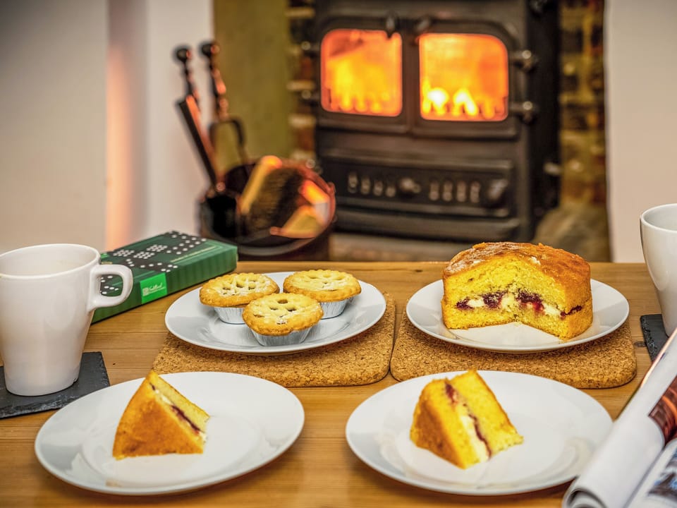 Living area | Flint Cottage - All Seasons Cottage Breaks, Saxmundham