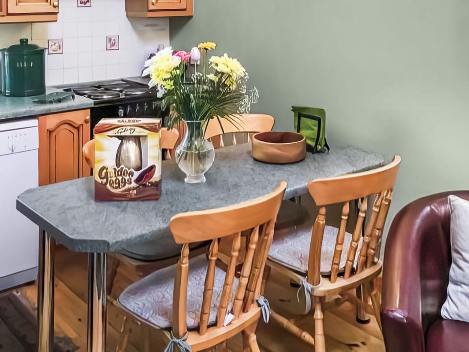 Dining Area | Cosy Neuk - Winston Holiday Accommodation, Peebles