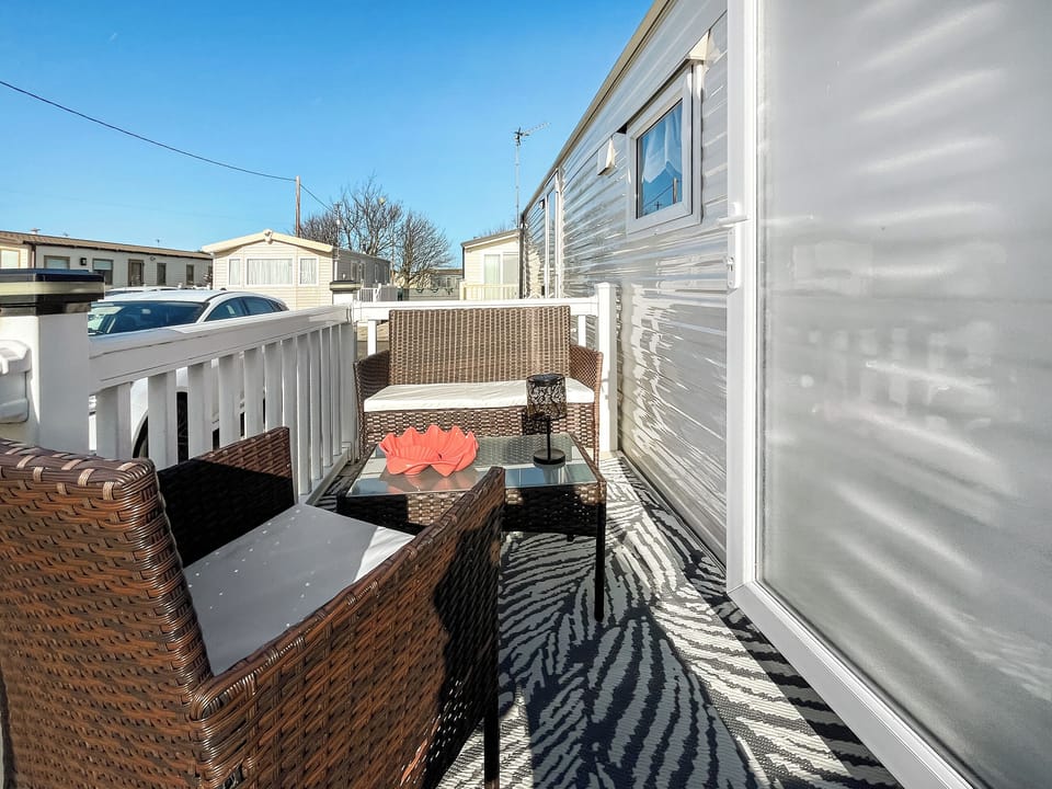 Terrace | E&M, Towyn