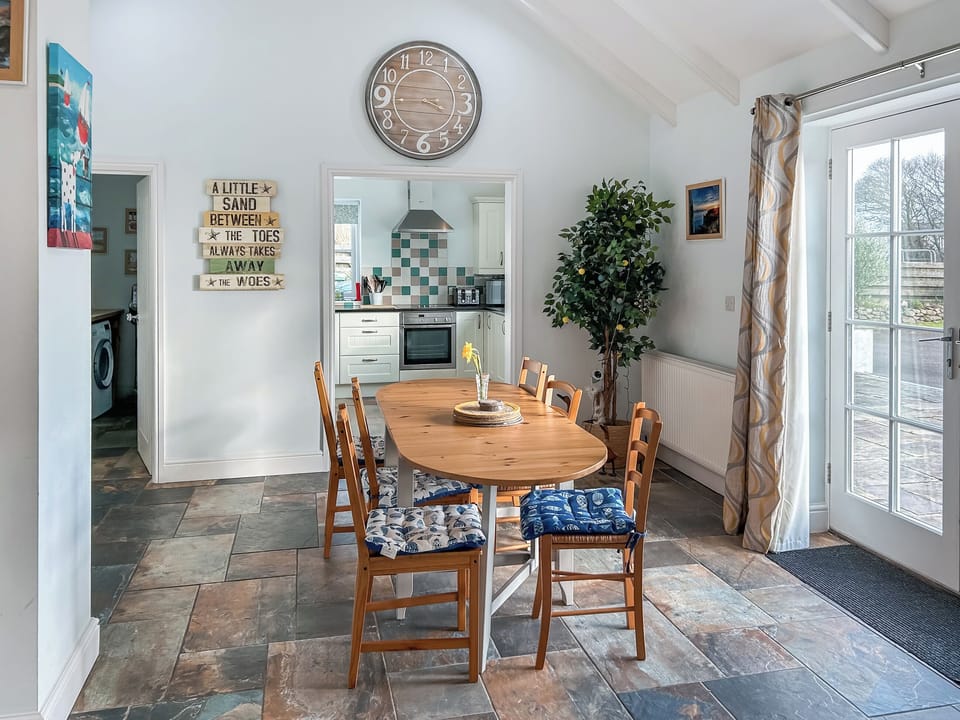 Living room/dining room | The Barn, Helston
