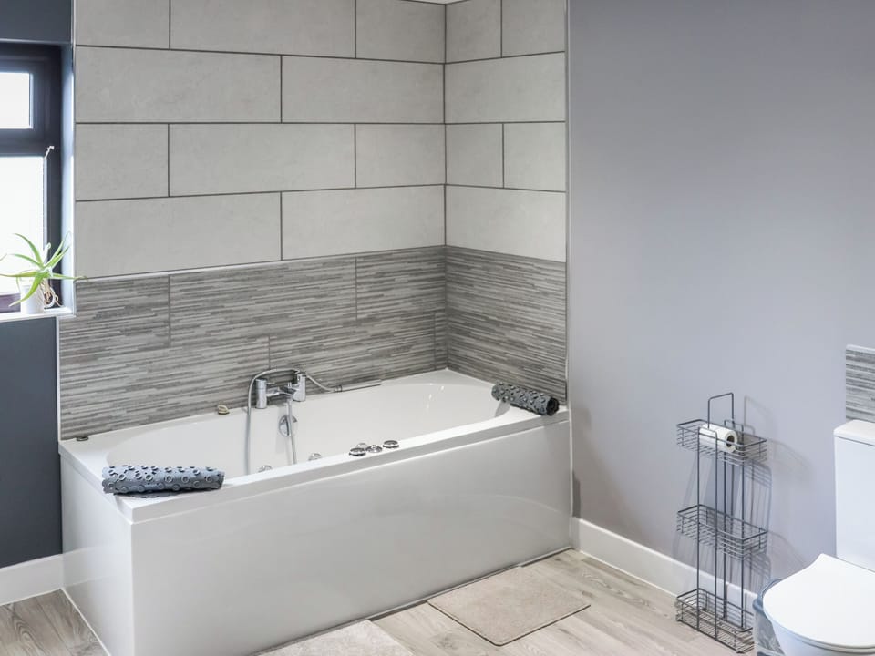Bathroom | Ty Redford - Redford Caravan Park, Narberth