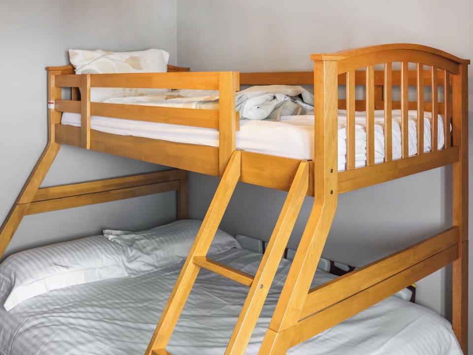 Bunk bedroom | Ty Redford - Redford Caravan Park, Narberth