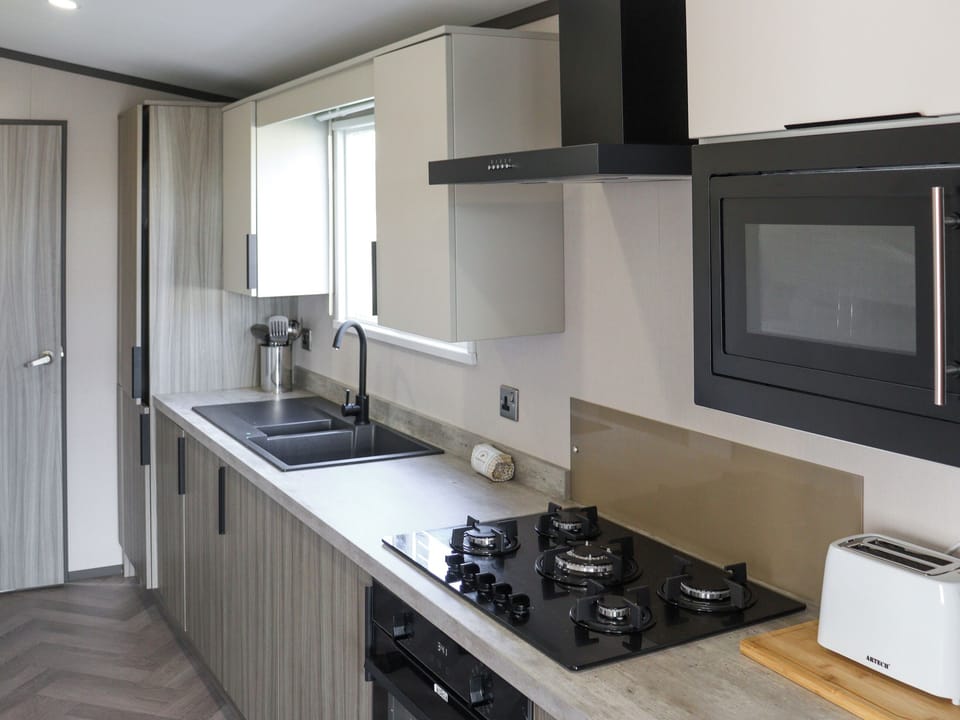 Kitchen | Lockwood 47 - Redford Caravan Park, Narberth