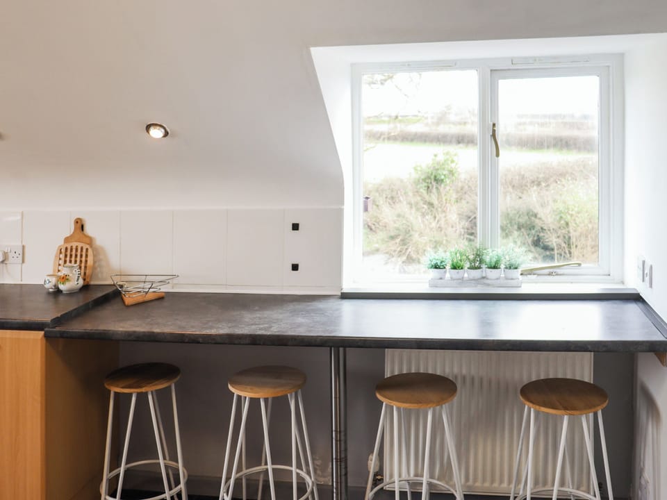 Dining Area | The Cwtch - Redford Caravan Park, Narberth