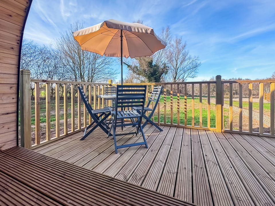 Sitting-out-area | River Meadow Retreat, Hilgay