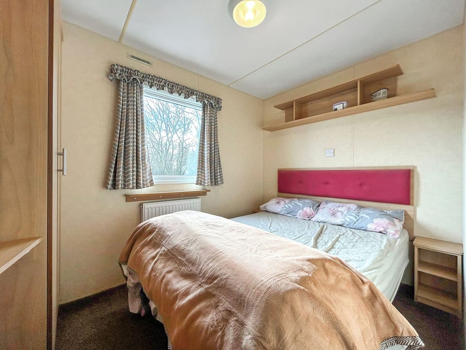 Double bedroom | Wah Caravan, Dundee