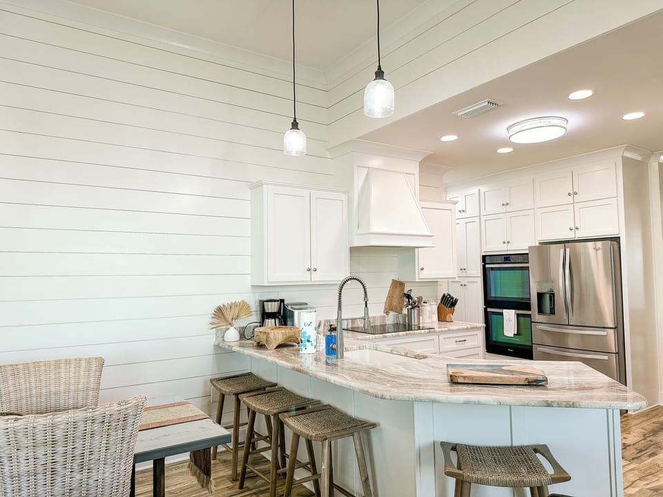 Kitchen Bar 