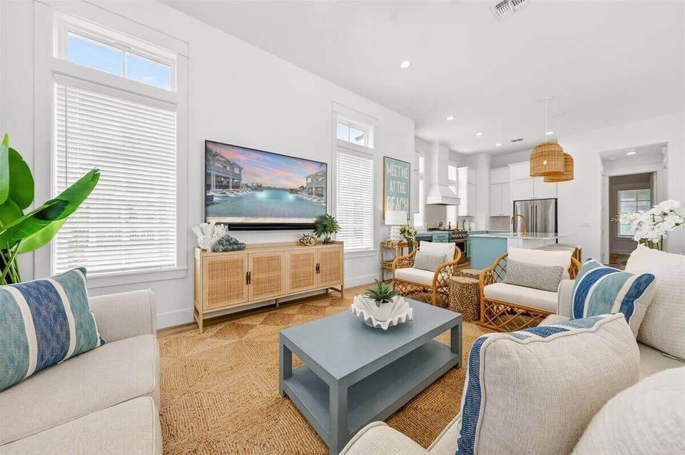 2nd Floor, Living Room