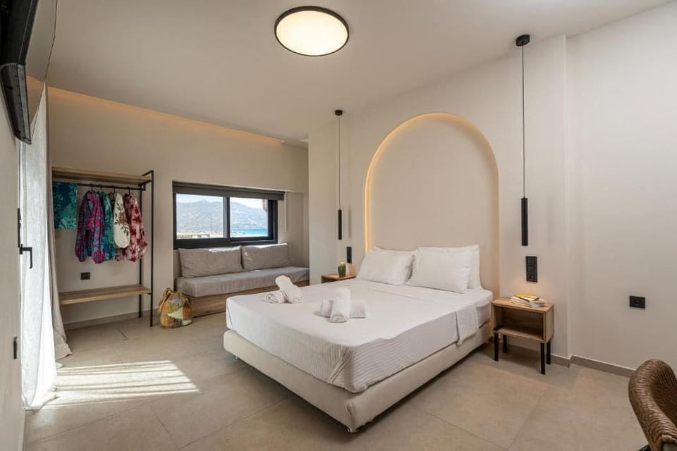 Junior Suite, Sea View | In-room safe, blackout drapes, soundproofing, iron/ironing board