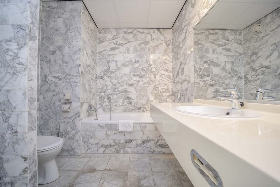 Refresh with a relaxing soak and plenty of counter space.
