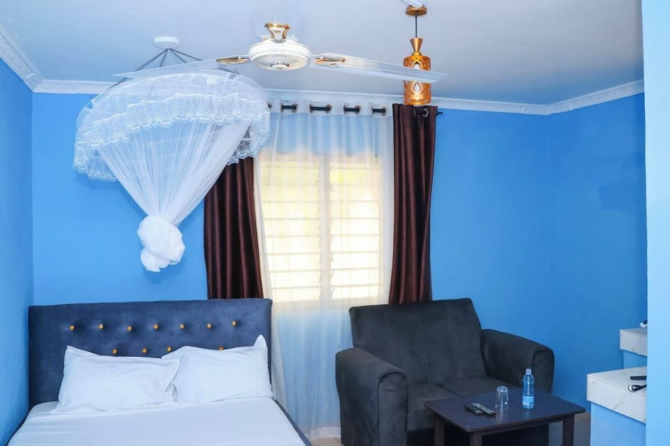 Double Room | Free WiFi, bed sheets