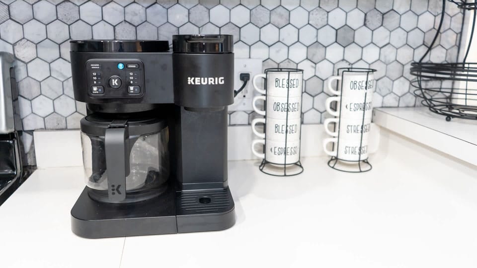 Apartment, 2 Bedrooms | Coffee and/or coffee maker