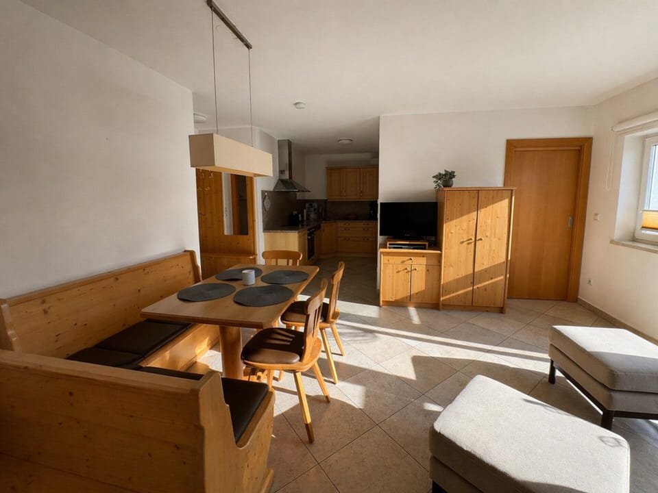 Apartment | Dining