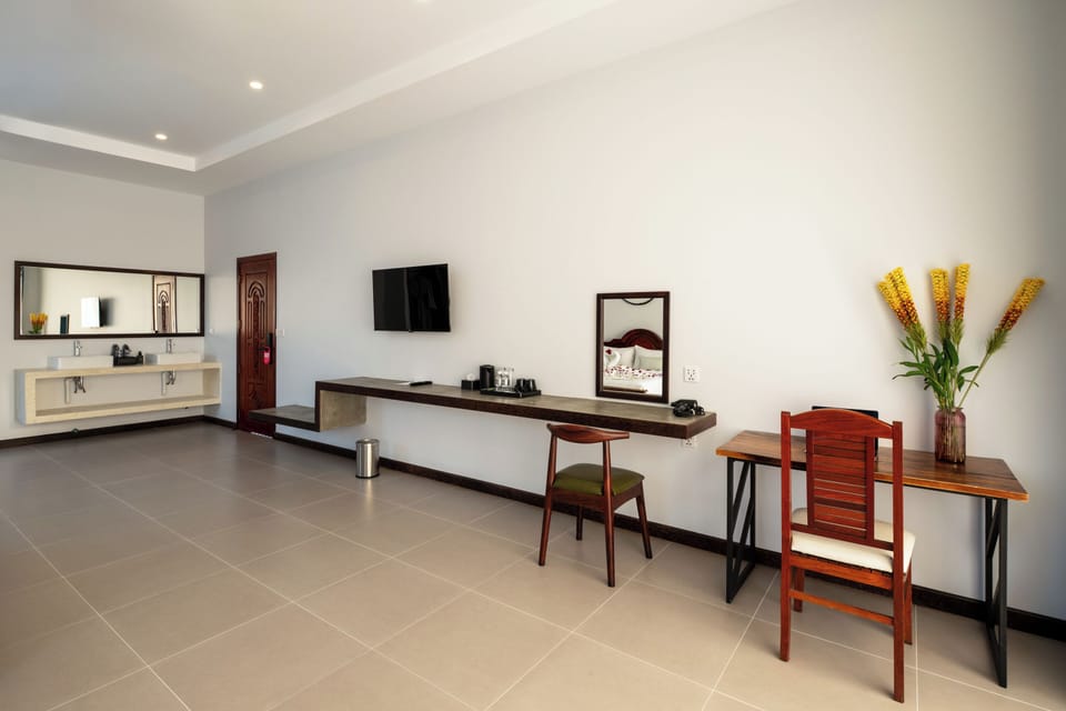 Luxury Villa, 5 Bedrooms, Balcony, Pool View | Premium bedding, memory foam beds, in-room safe, desk