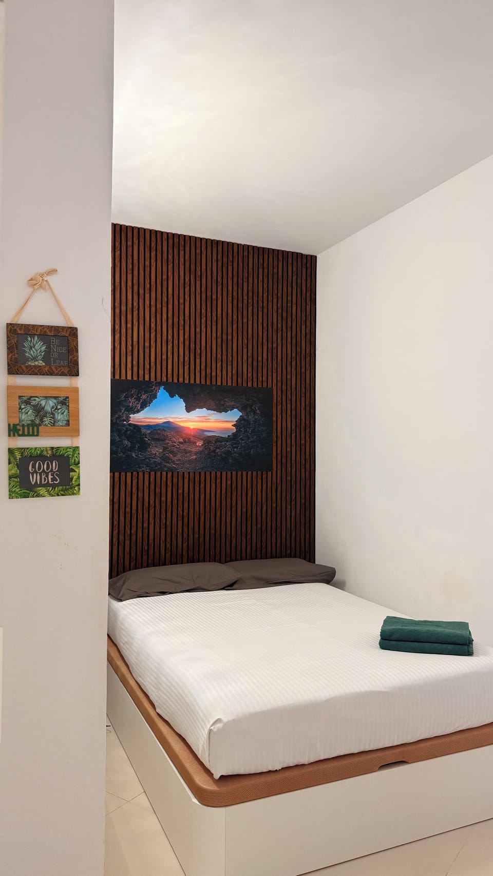 Comfort Apartment, Sea View | Blackout drapes, free WiFi, bed sheets