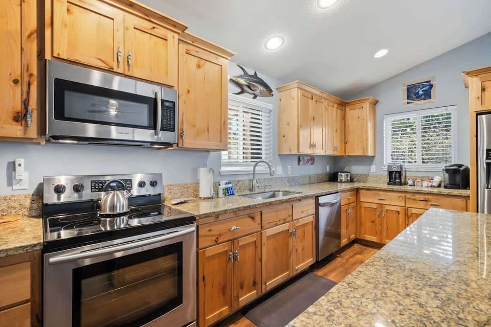 #StayInMyDistrict #EntireHome #BookDirect #Fishing  #Clamming