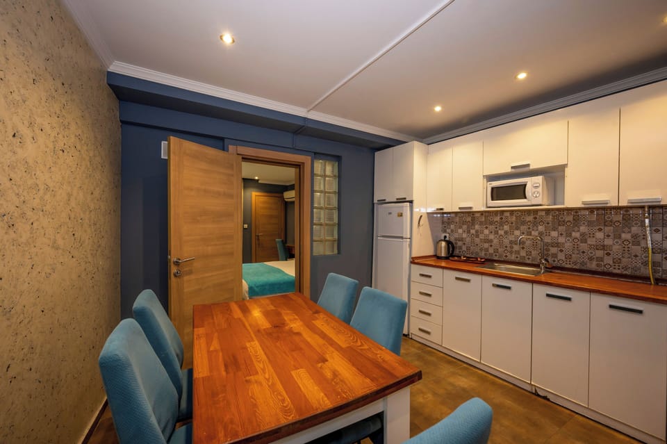 Superior Suite | Dining