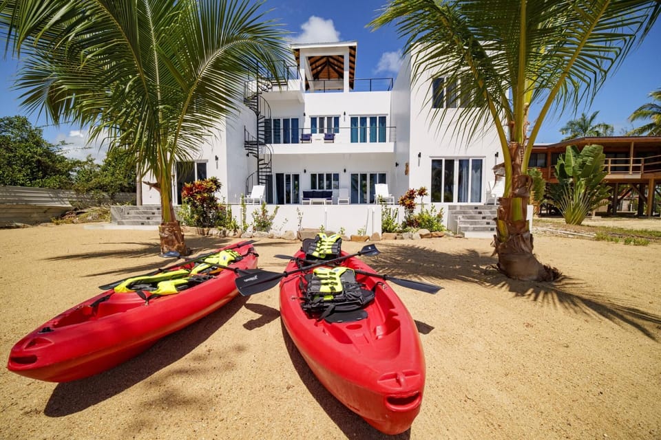 Villa Armoniosa - Stunning 4BR Beachfront Villa w/ Pool & Ocean Views (5495)