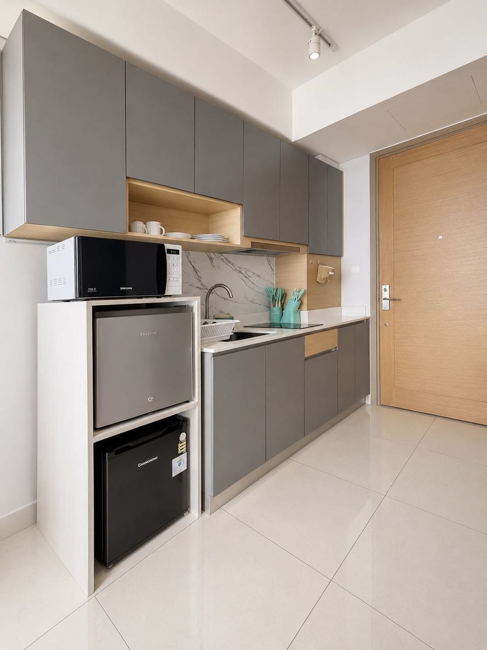 Apartment, 2 Bedrooms, City View | Private kitchen | Fridge, stovetop, cookware/dishes/utensils