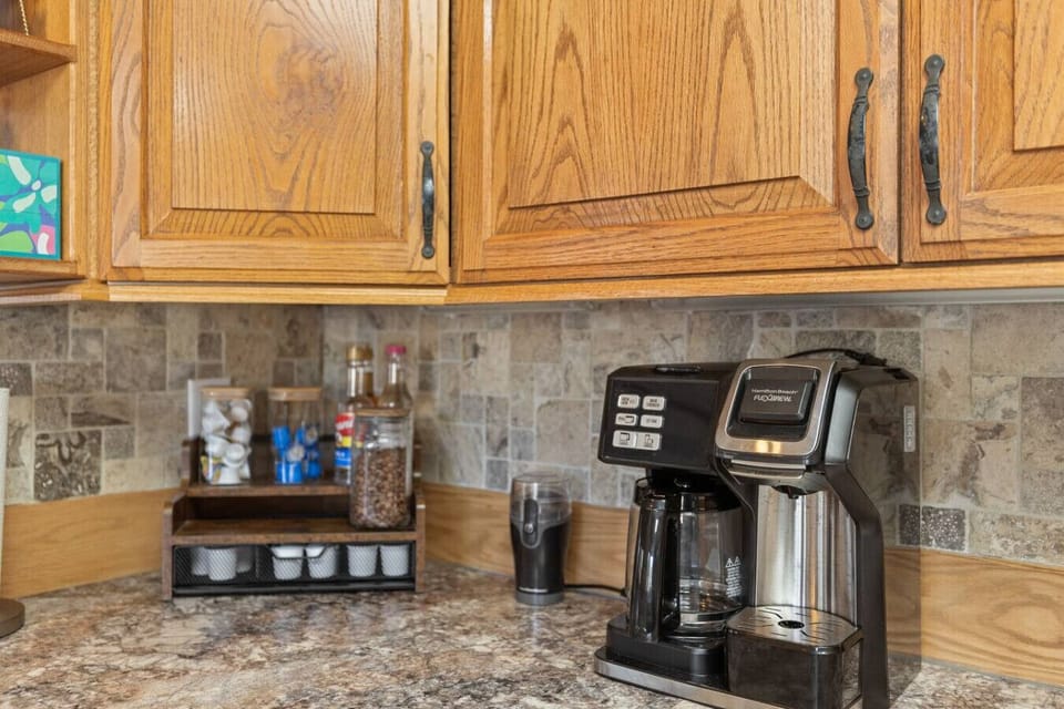 Whether you’re brewing your morning coffee with the drip coffee maker or a quick cup from the Keurig, your favorite beverages are always within reach.