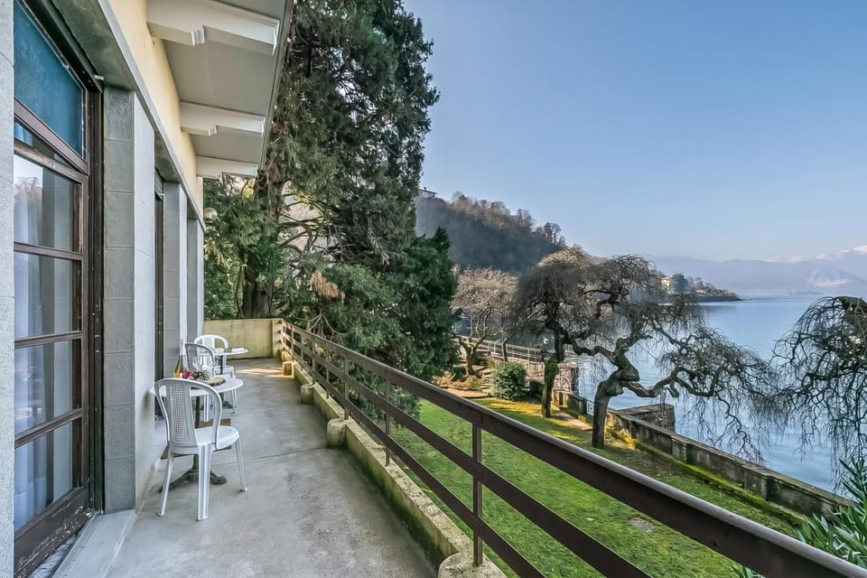 Standard Villa, 3 Bedrooms, 2 Bathrooms, Lakeside (Villa Incanto Sul Lago: Lakefront,) | Balcony