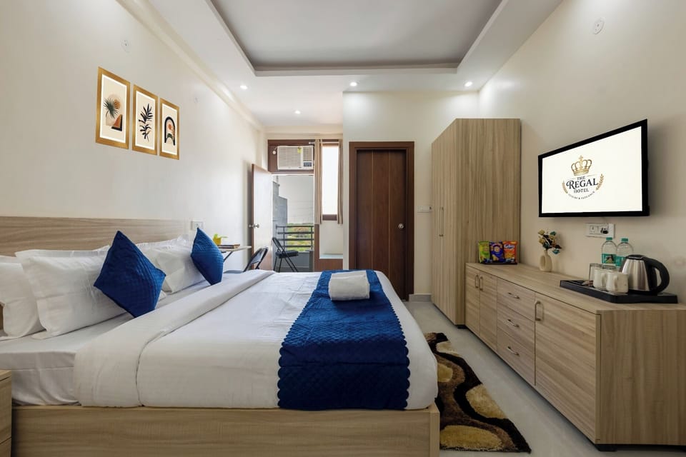 Deluxe Double Room, Balcony, City View | Desk, laptop workspace, free WiFi