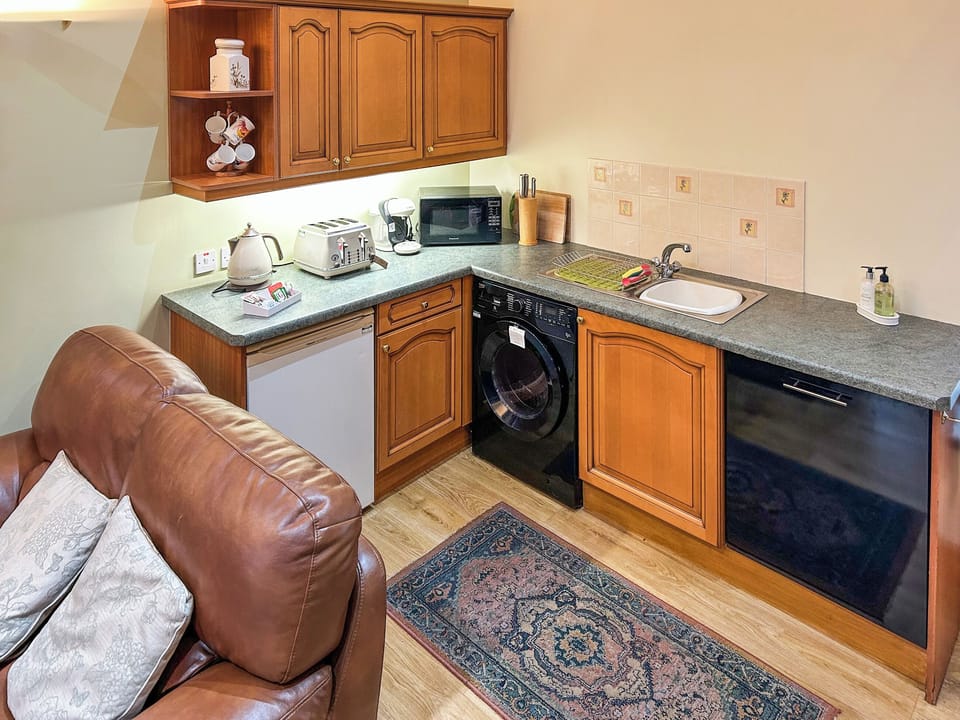 Kitchen | Ploughman&rsquo;s Rest - Winston Holiday Accommodation, Peebles