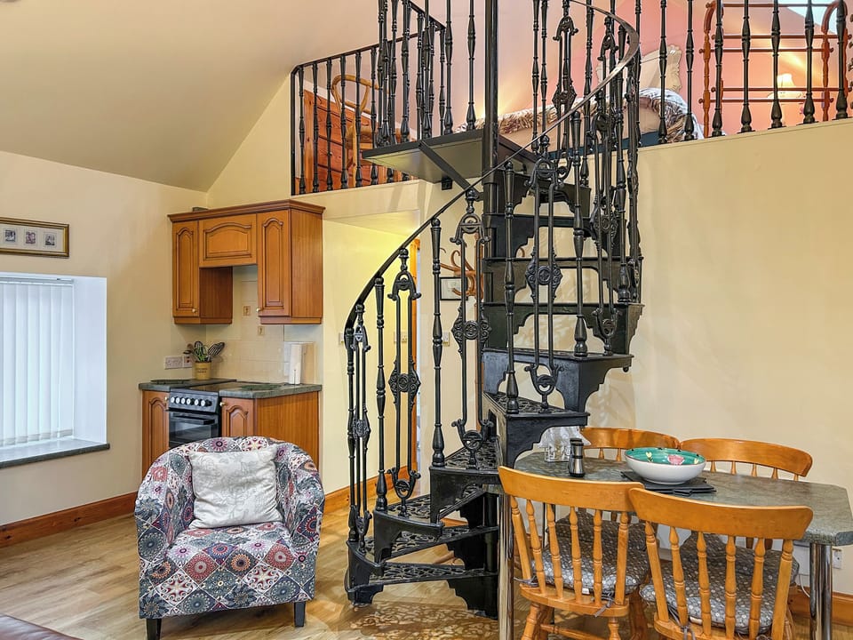 Dining Area | Ploughman&rsquo;s Rest - Winston Holiday Accommodation, Peebles