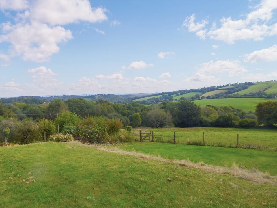 Surrounding area | Briardene Cottage, Whitestone