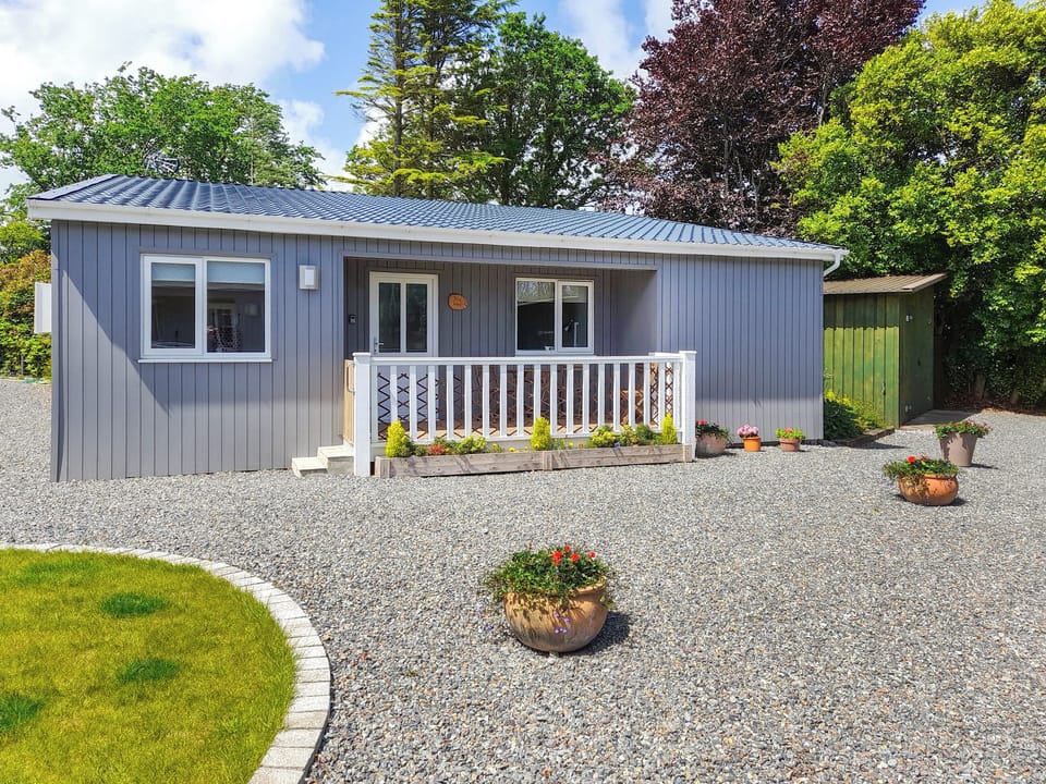 Front of lodge | Skomer Lodge, Manorbier