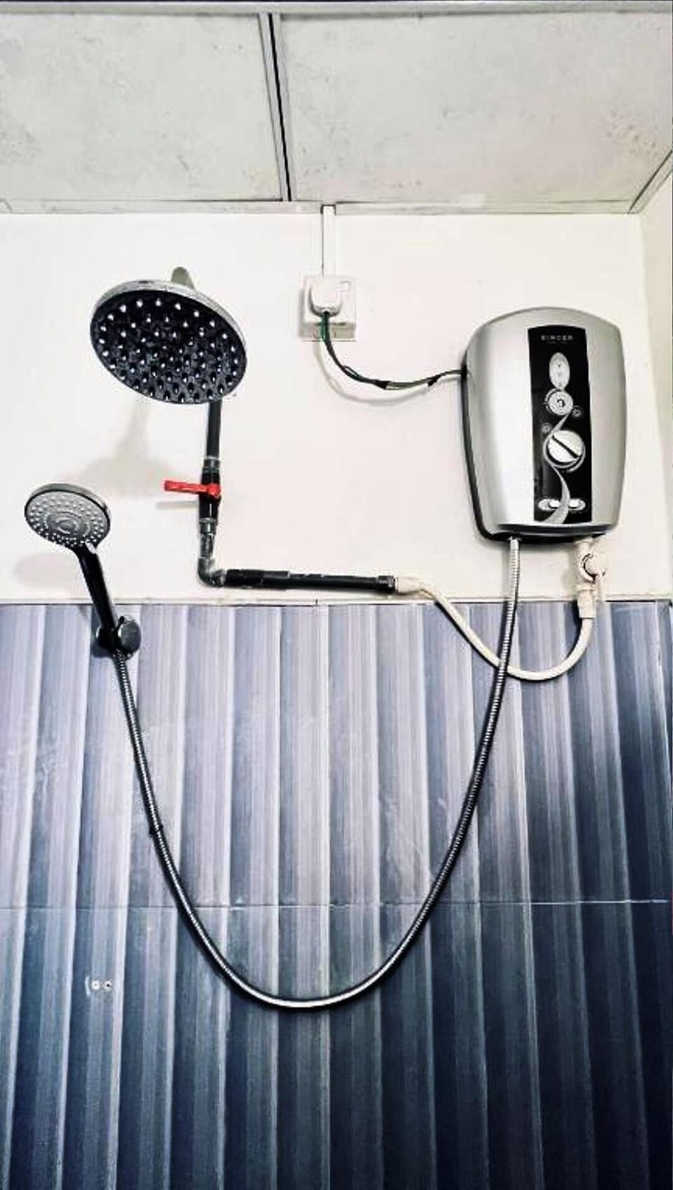 Comfort Double Room, Garden View | Bathroom | Shower, free toiletries, hair dryer, towels