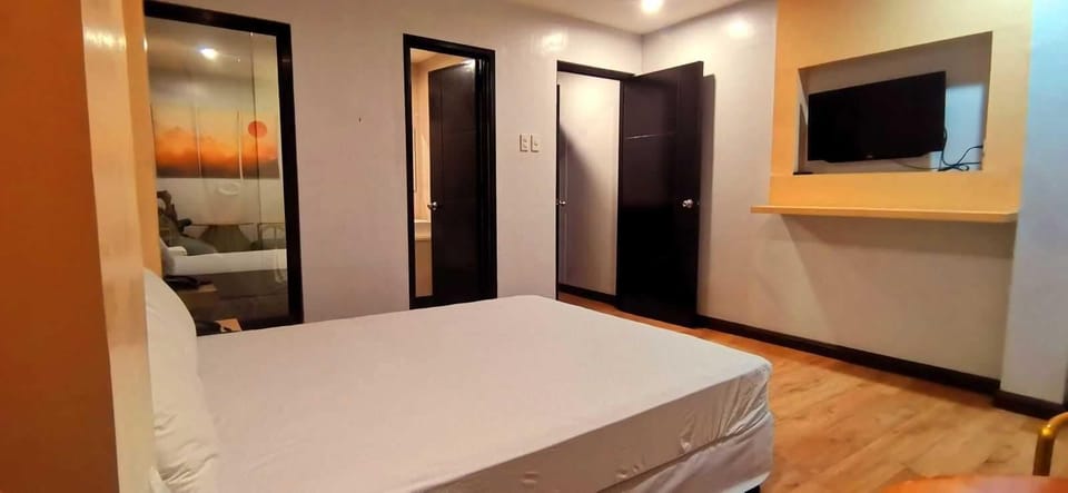 Deluxe Double Room | Soundproofing, free WiFi, bed sheets