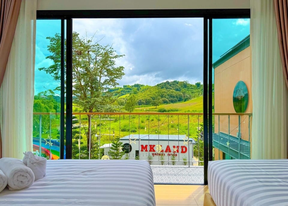 Deluxe Villa, 4 Bedrooms, Hill View | Free WiFi, bed sheets