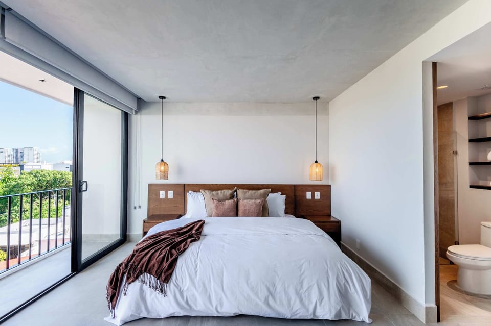 Bedroom 2: Enjoy your stay in Cancun in our beautiful suite
