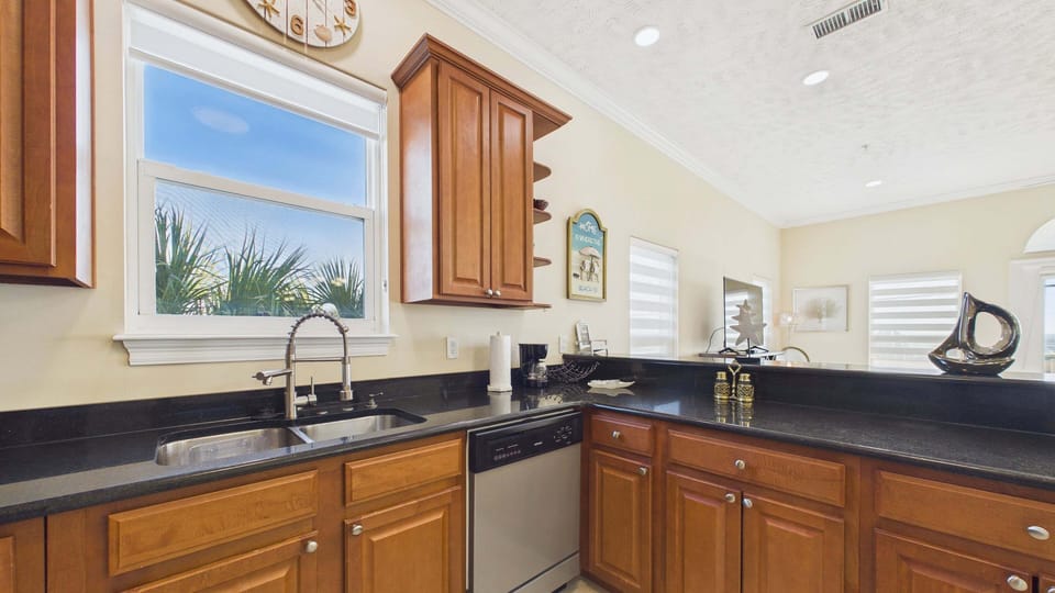 Full kitchen with stainless appliances and ll the cooking essentials for your culinary needs