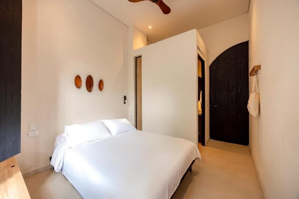 Comfort Double Room, City View | In-room safe, blackout drapes, WiFi (free), bed sheets