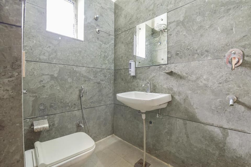 Shower, slippers, bidet